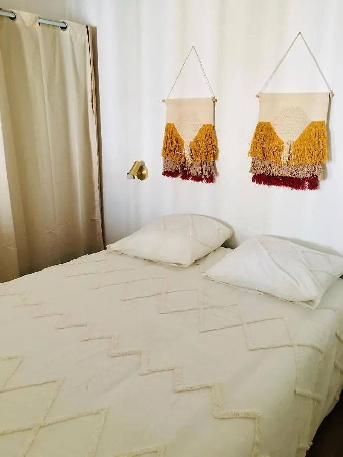 Appartement Chez Louise Et Lucette à Sanary-sur-Mer 0*,
