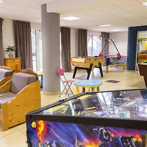 appartement-calme-centre-st-lary.midi-pyreneeshotels.com/